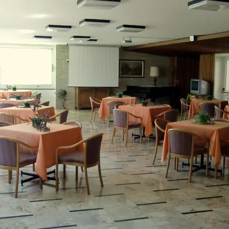 Szálloda Hotel Premeno Premeno