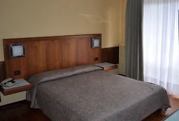 Hotel Premeno Szálloda