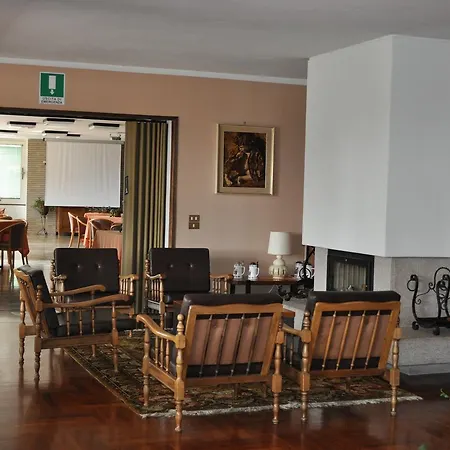 Hotel Premeno Szálloda