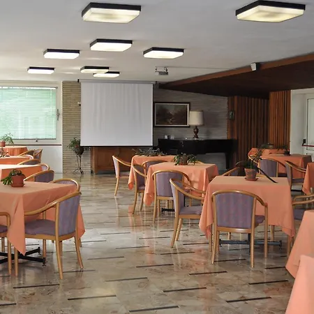 Szálloda Hotel Premeno 3*