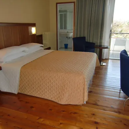 Szálloda Hotel Premeno 3*